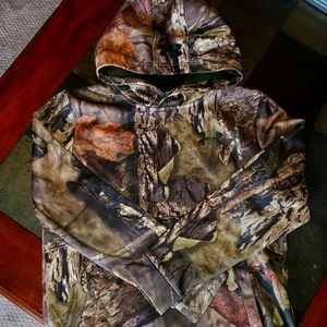 YL Under Armour Hoodie Real Tree Camo